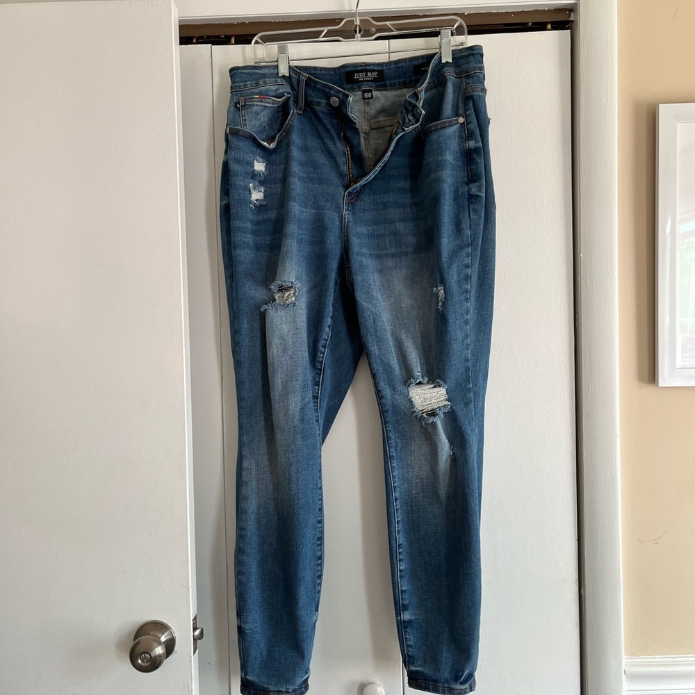 Like new Judy Blue Jeans Rainbow Embroidered Mid Rise Skinny JB88286 size 16W